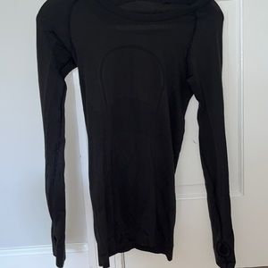 Black lululemon long sleeve swiftly